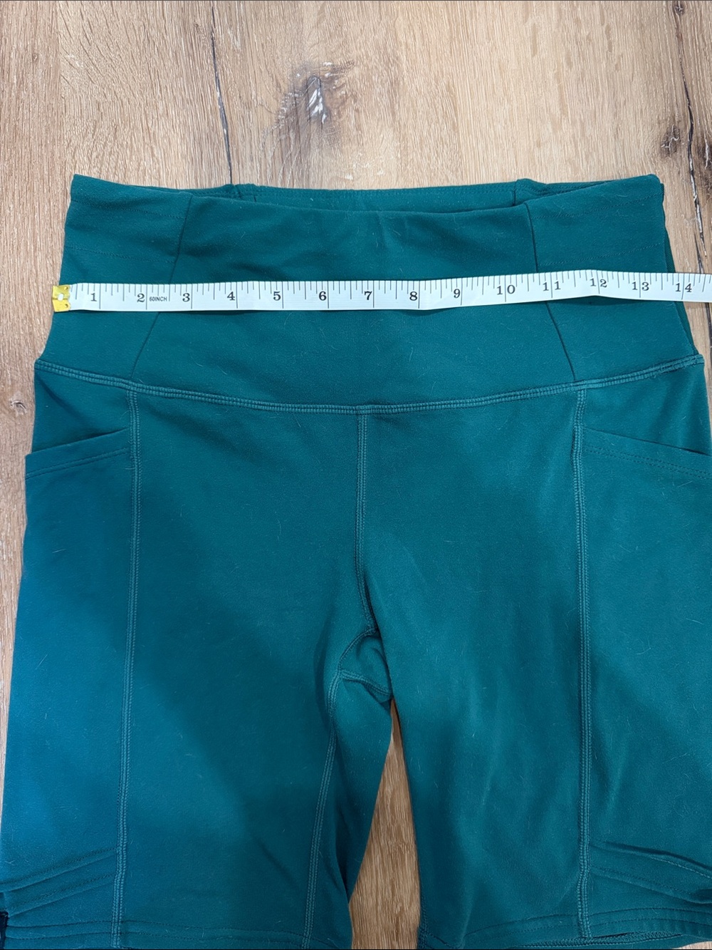 oiselle Teal Green Bike Shorts 8" with pockets | Size 4 - Picture 2 of 8